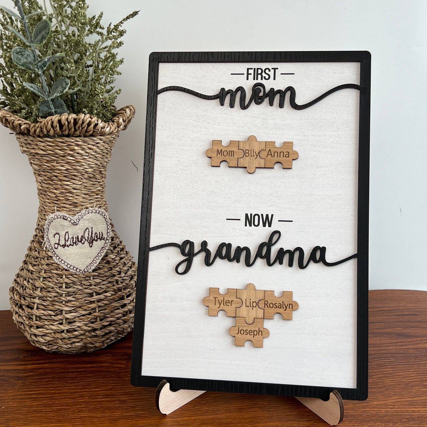 双层妈妈拼图相框 🔥50% OFF🔥"You Are The Piece That Holds Us Together" Puzzles Pieces Name Sign Personalized Mother's Day Gift