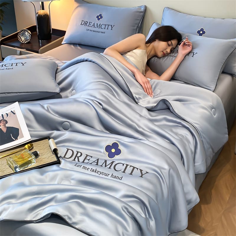Dream Motto Houseware & Kitchen Ice Silk quilt / Light Blue / 150*200CM (60*80inch) 🔥🔥Washable Summer Simple Ice Silk Quilt