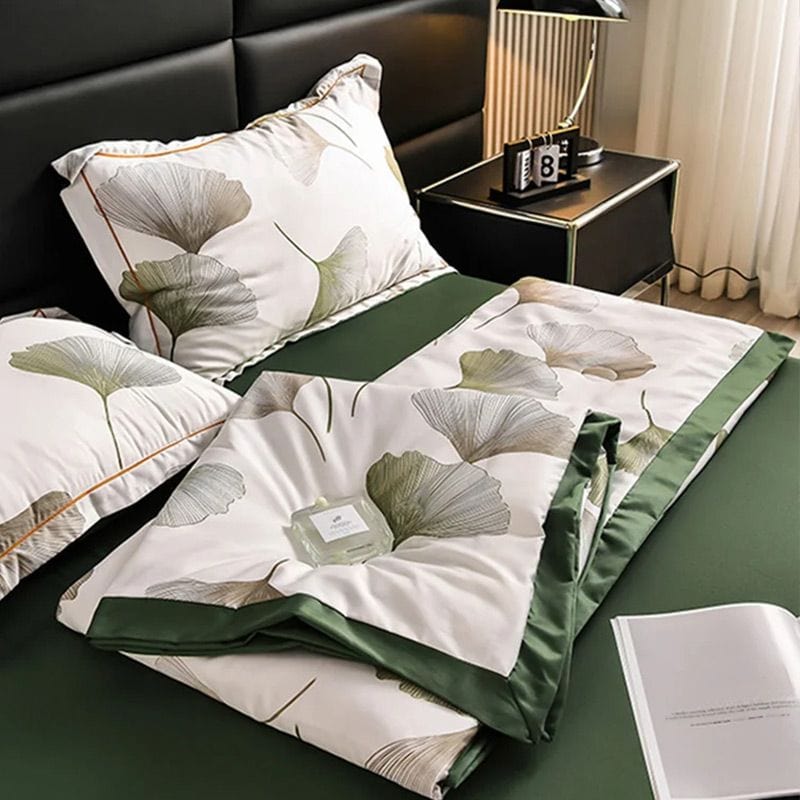 Dream Motto Houseware & Kitchen 🔥🔥Washable Icy Cool Breathable Summer Quilt 4-piece Set