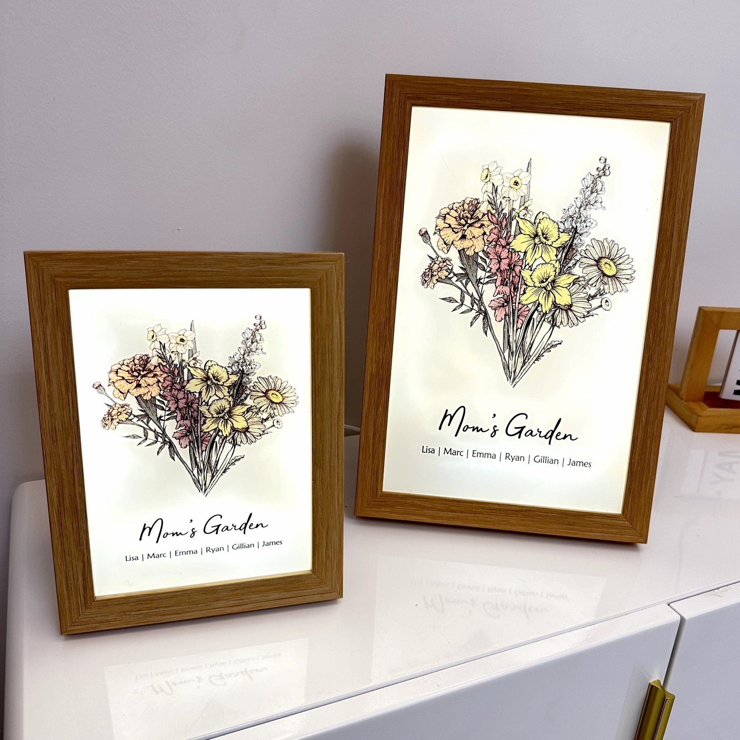 Ulovis Personalized Family Birth Flower Bouquet LED Light Box Frame