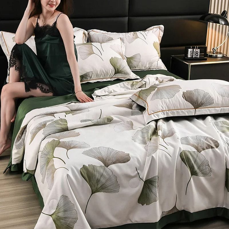 Dream Motto Houseware & Kitchen 🔥Ginkgo Leaf / 150*200cm / Summer Quilt 🔥🔥Washable Icy Cool Breathable Summer Quilt 4-piece Set